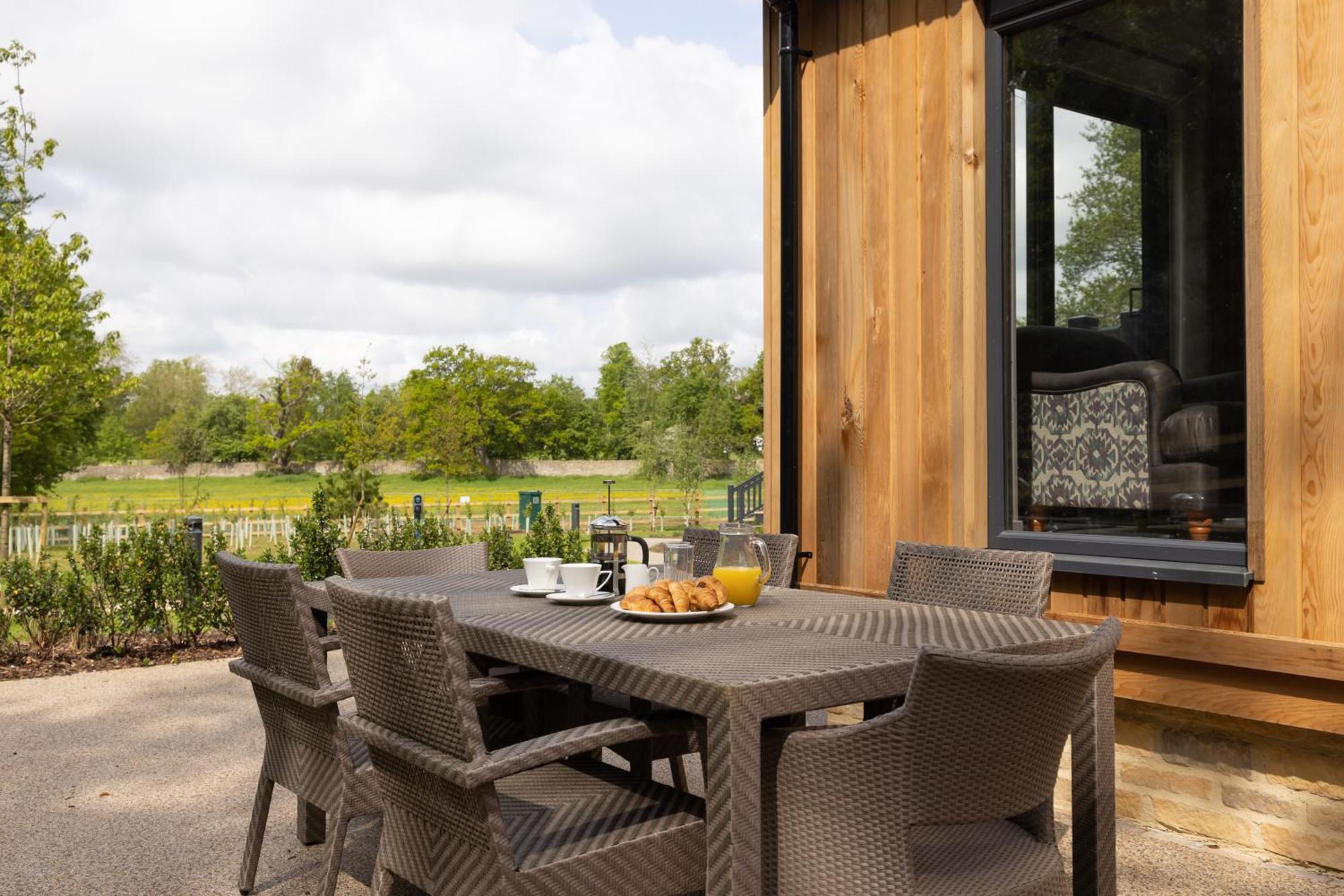 Blenheim Palace Lodge Retreat Удсток Екстериор снимка